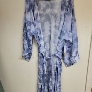 Blue and White Tie-Dye 3/4 Sleeve Tie Front Blouse